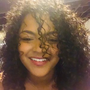 Meet your Posher, Mercedes